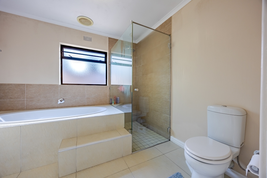 4 Bedroom Property for Sale in Flamingo Vlei Western Cape